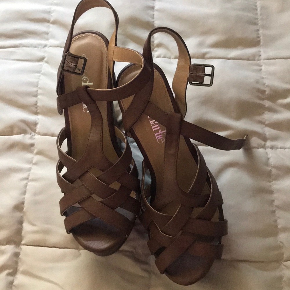 Used Charming Charlie Brown wedges